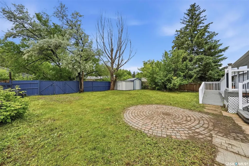 526 Mckercher Drive Saskatoon SK S7H 3W6