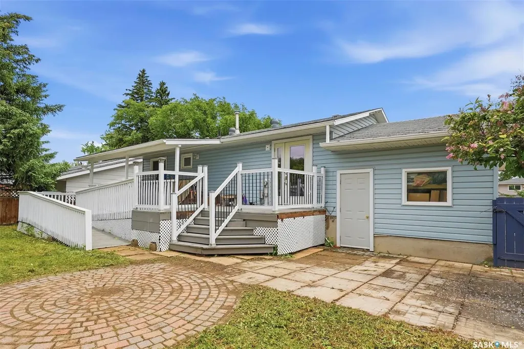 526 Mckercher Drive Saskatoon SK S7H 3W6