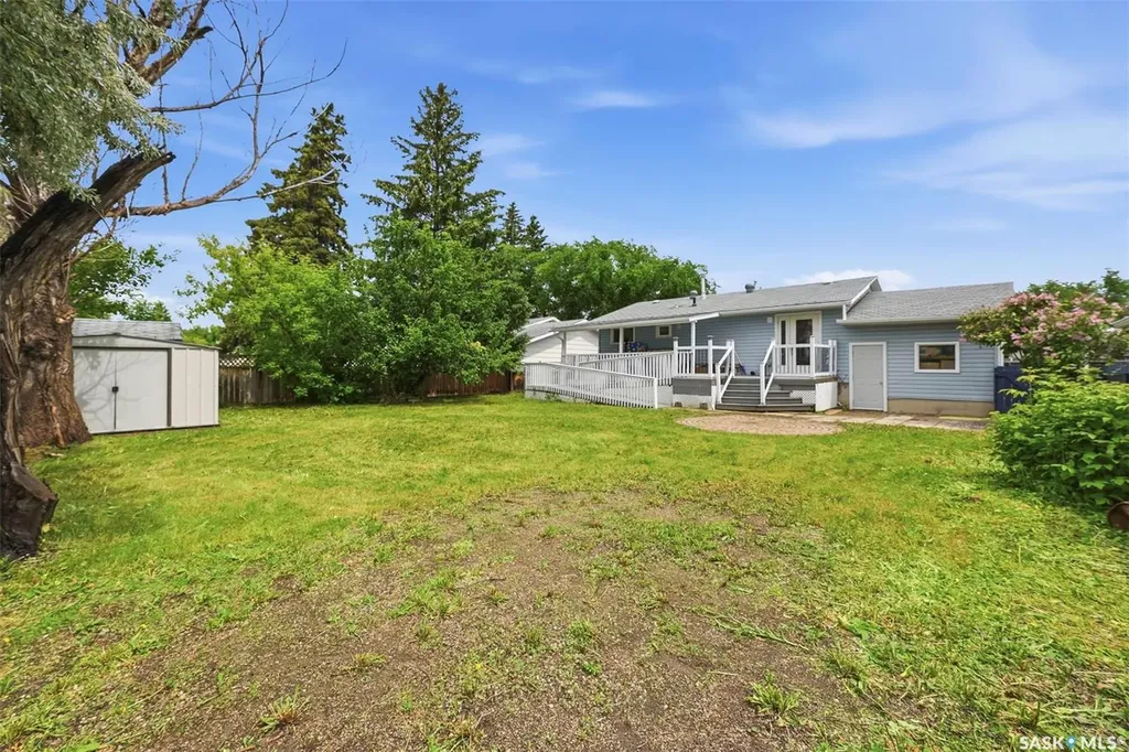 526 Mckercher Drive Saskatoon SK S7H 3W6