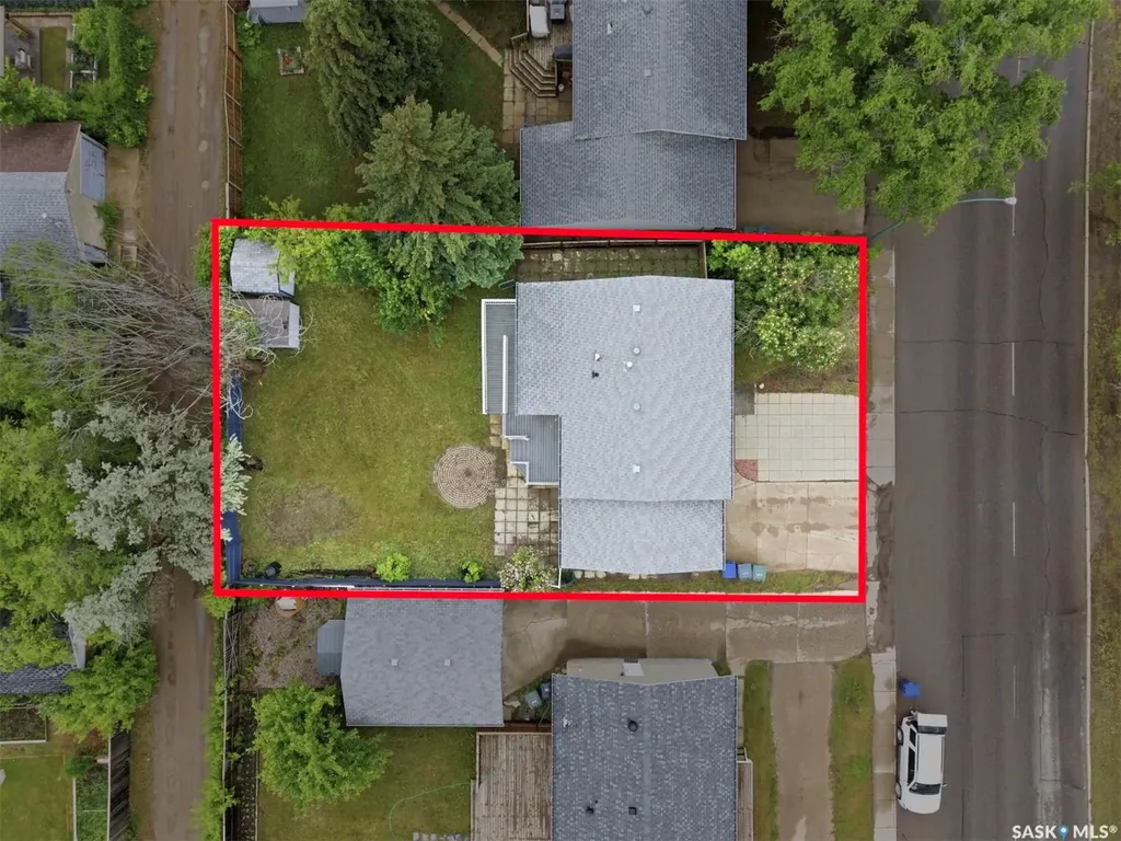 526 Mckercher Drive Saskatoon SK S7H 3W6