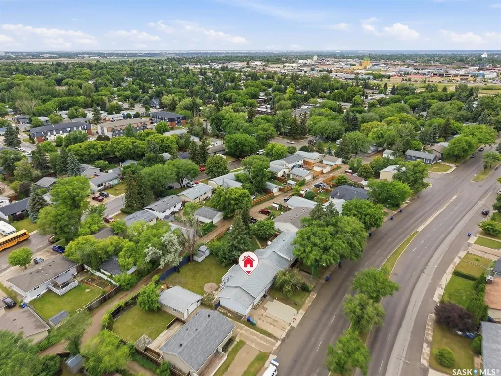 526 Mckercher Drive Saskatoon SK S7H 3W6