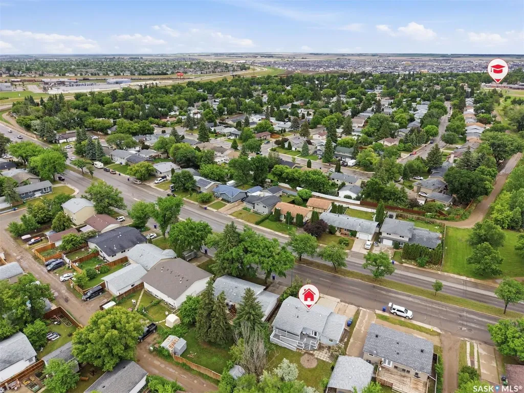 526 Mckercher Drive Saskatoon SK S7H 3W6