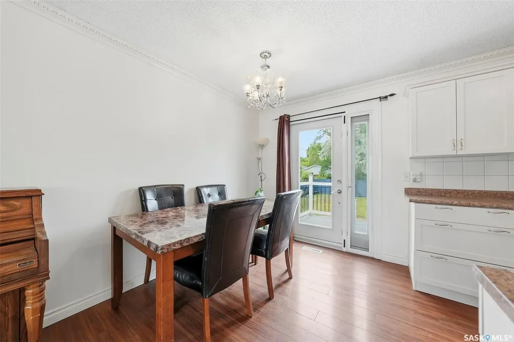 526 Mckercher Drive Saskatoon SK S7H 3W6
