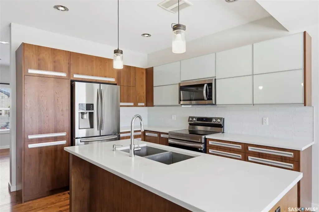 115 Tweed Lane Saskatoon SK S7V 0K1