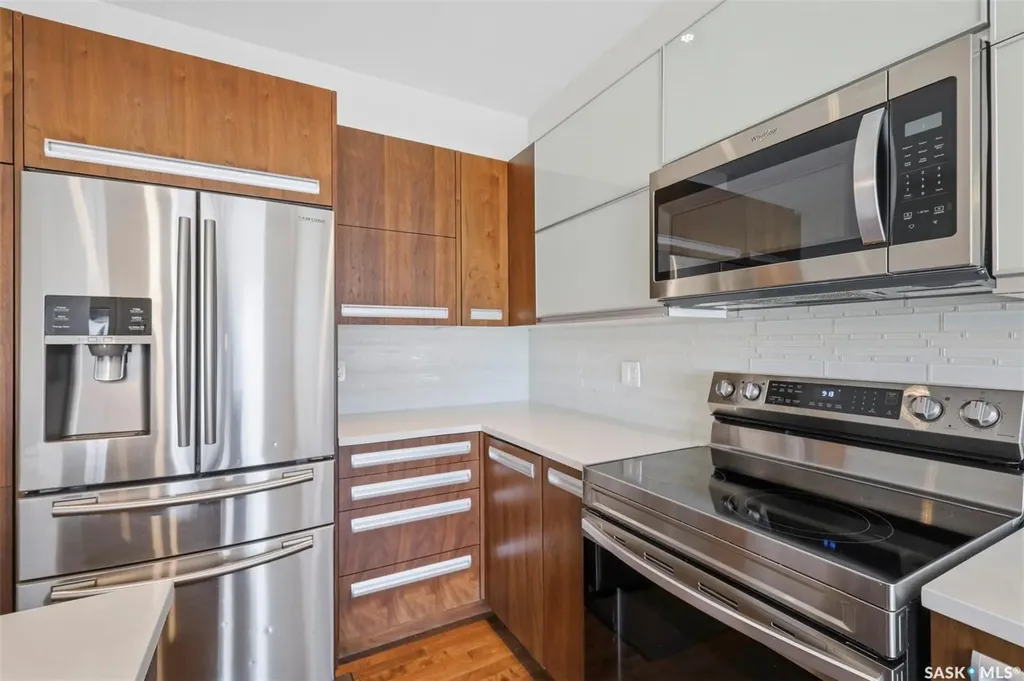 115 Tweed Lane Saskatoon SK S7V 0K1