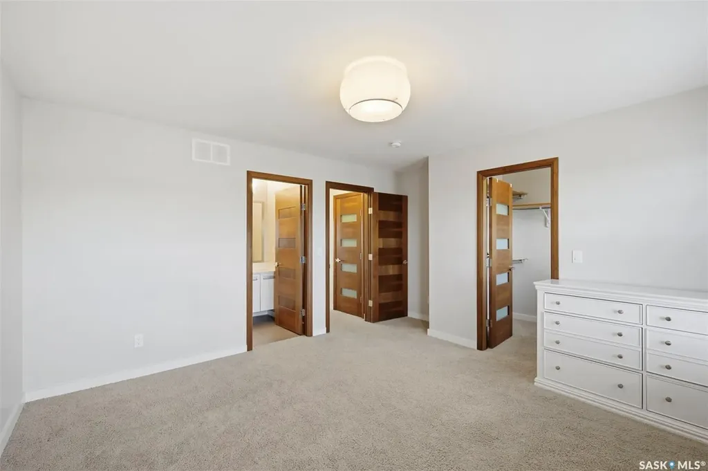 115 Tweed Lane Saskatoon SK S7V 0K1