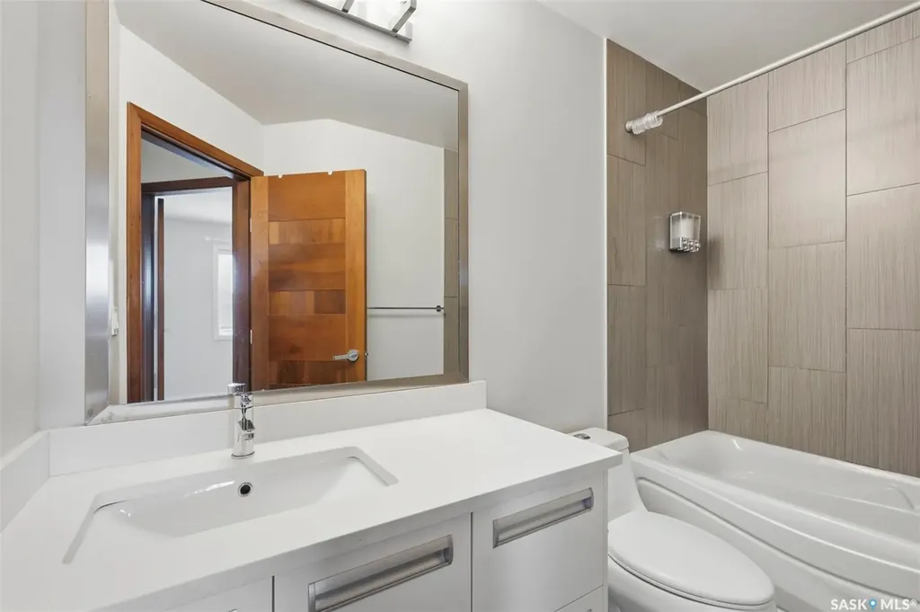 115 Tweed Lane Saskatoon SK S7V 0K1