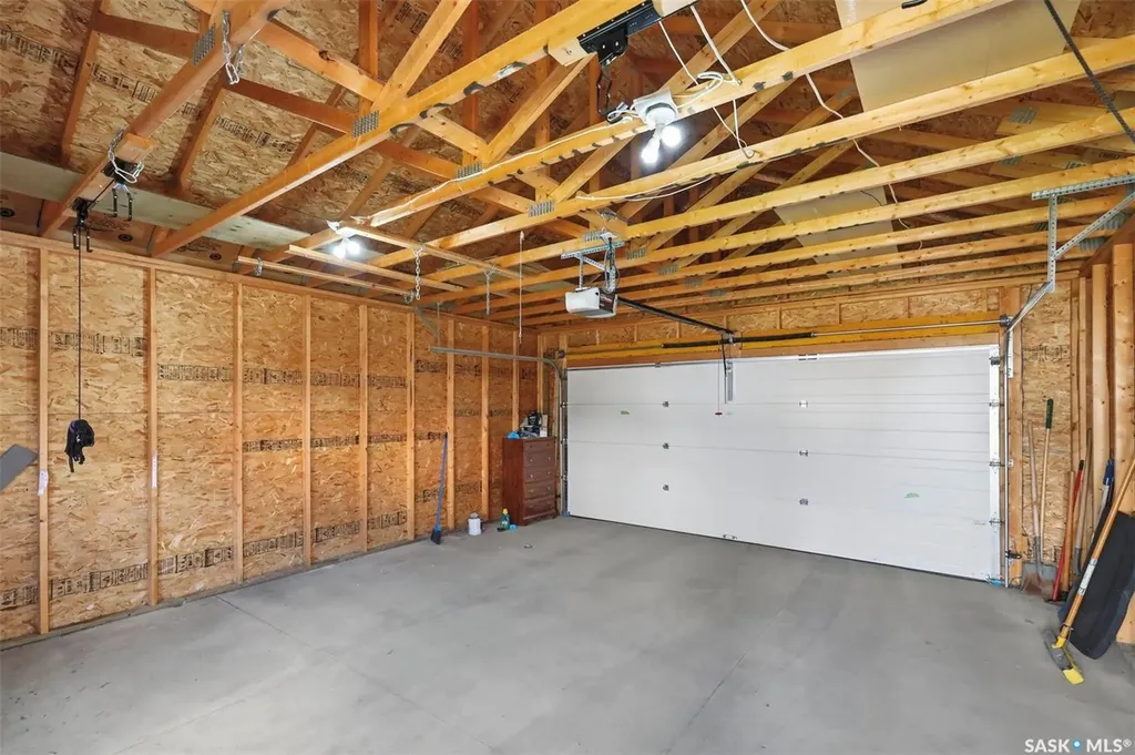 115 Tweed Lane Saskatoon SK S7V 0K1