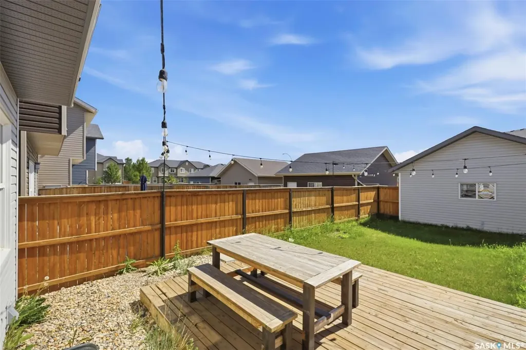 115 Tweed Lane Saskatoon SK S7V 0K1