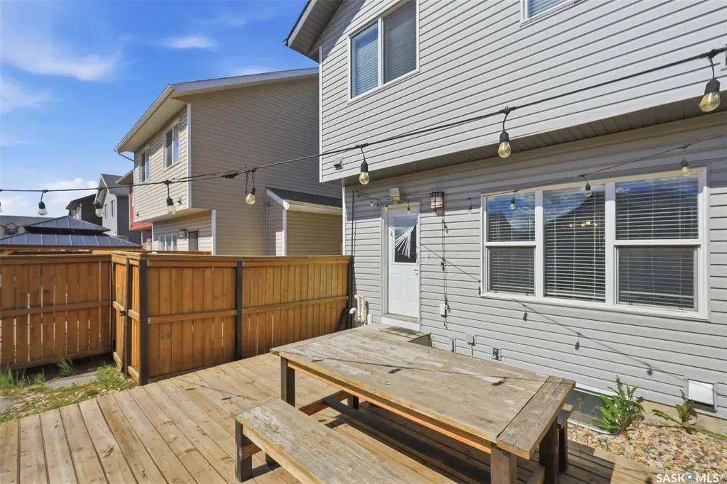 115 Tweed Lane Saskatoon SK S7V 0K1