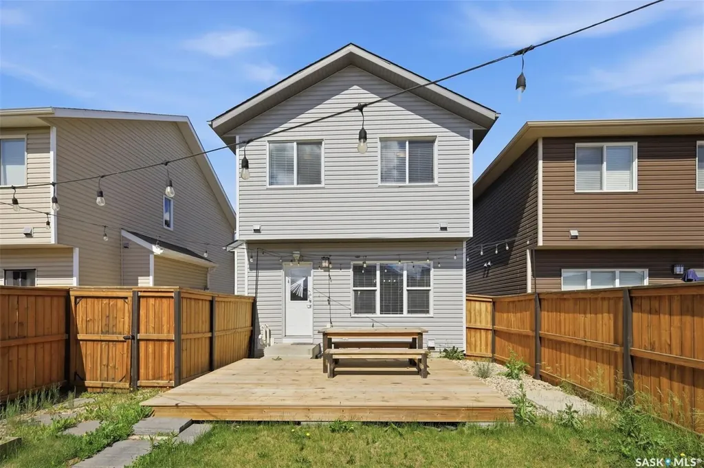 115 Tweed Lane Saskatoon SK S7V 0K1