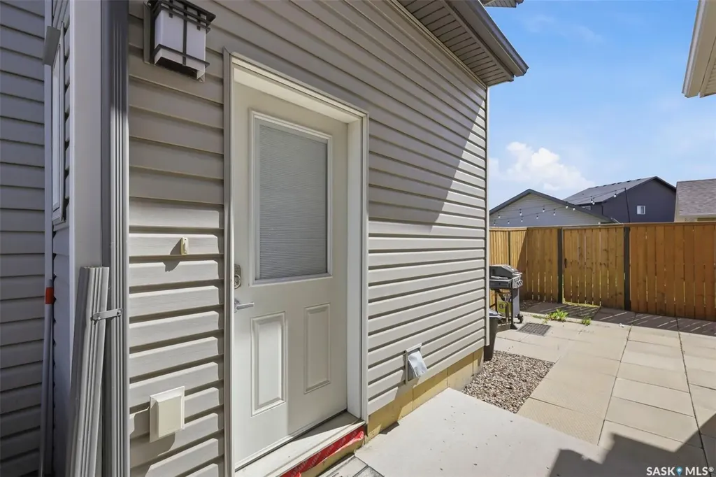 115 Tweed Lane Saskatoon SK S7V 0K1