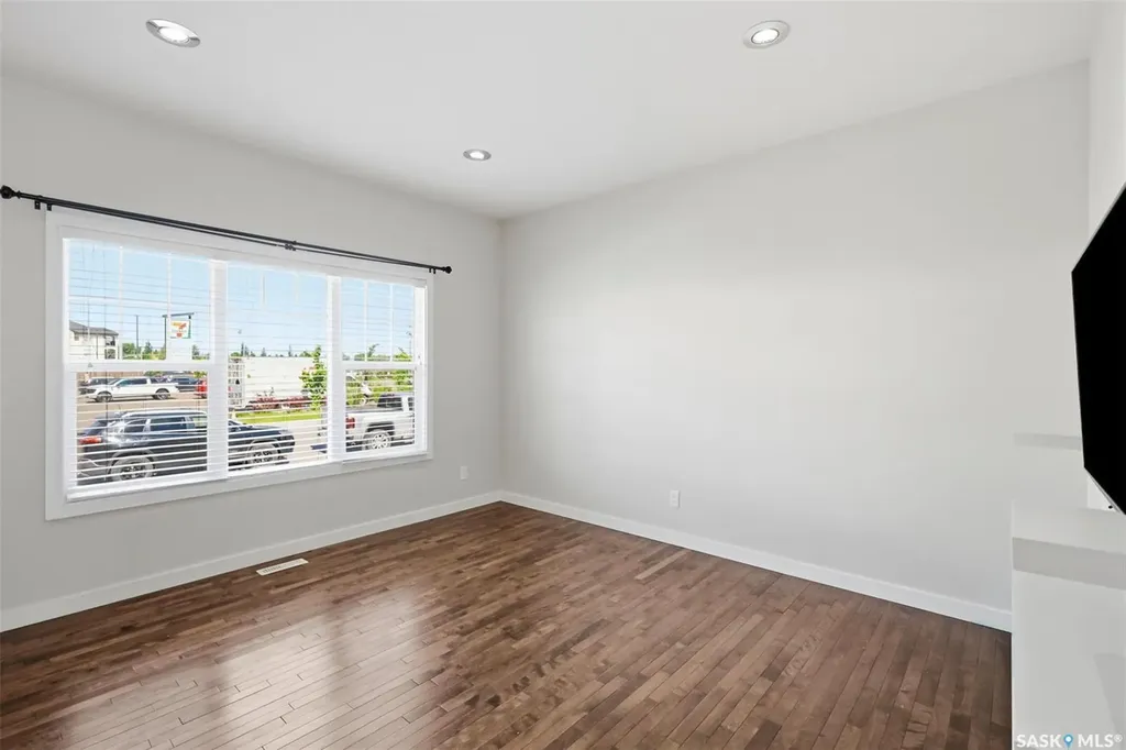 115 Tweed Lane Saskatoon SK S7V 0K1