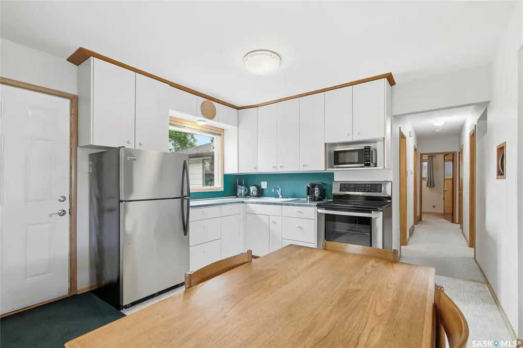 133 Ellison Crescent Regina SK S4R 4V6
