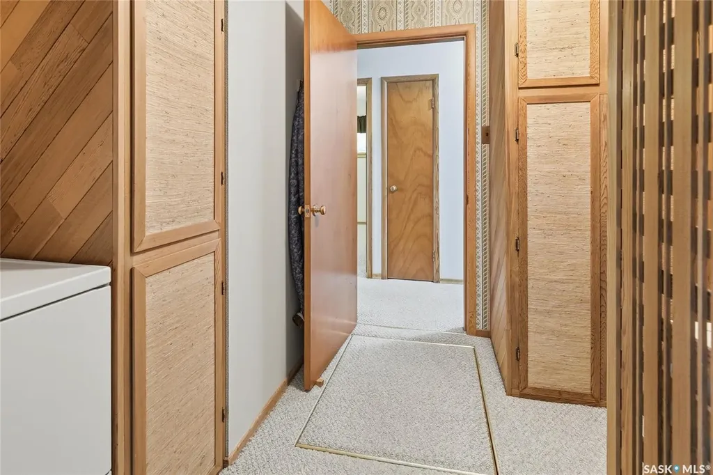 133 Ellison Crescent Regina SK S4R 4V6