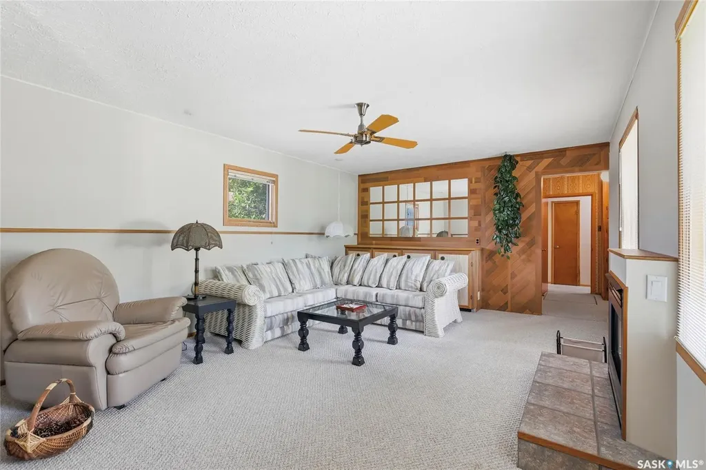 133 Ellison Crescent Regina SK S4R 4V6
