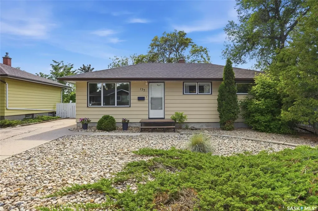 133 Ellison Crescent Regina SK S4R 4V6