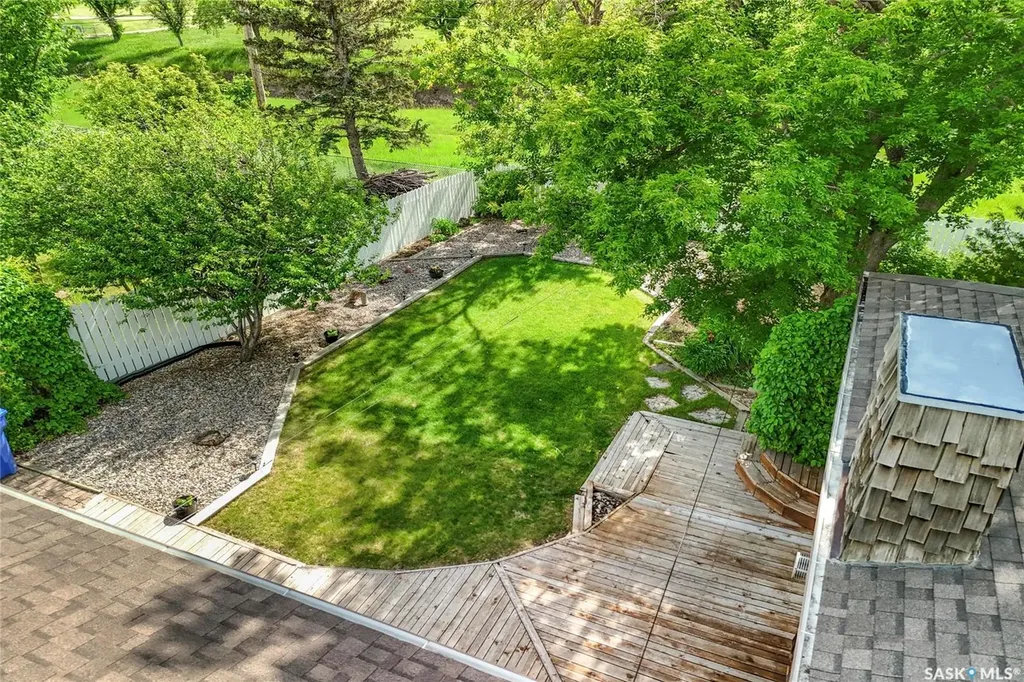133 Ellison Crescent Regina SK S4R 4V6