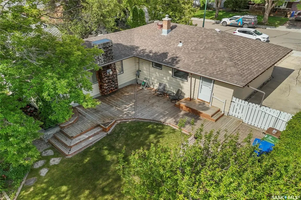 133 Ellison Crescent Regina SK S4R 4V6