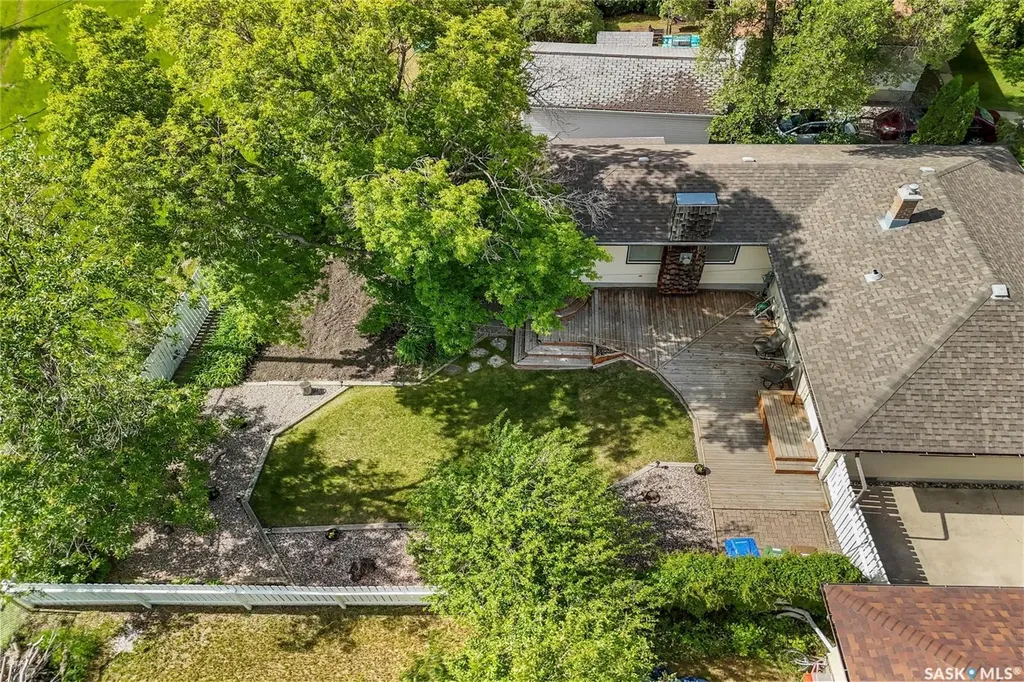 133 Ellison Crescent Regina SK S4R 4V6