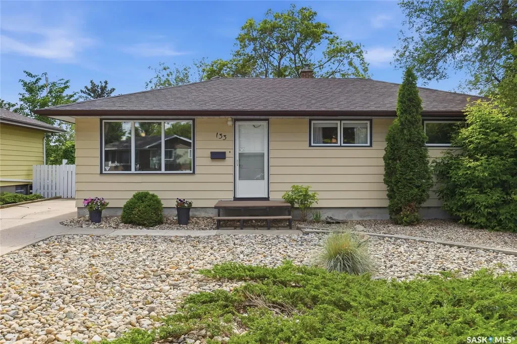 133 Ellison Crescent Regina SK S4R 4V6