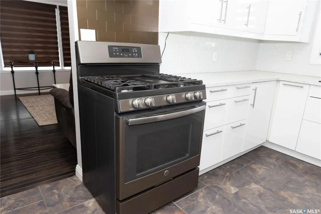 600 5th Avenue W Assiniboia SK S0H 0B0
