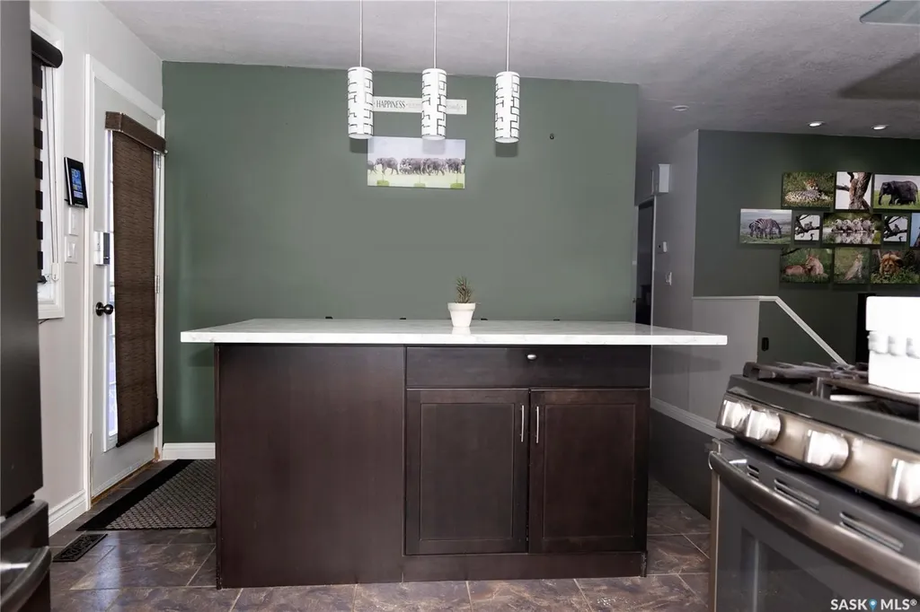 600 5th Avenue W Assiniboia SK S0H 0B0