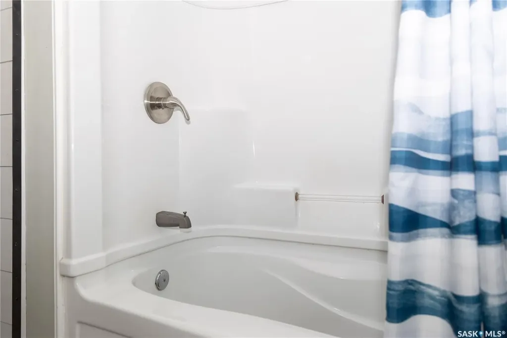 600 5th Avenue W Assiniboia SK S0H 0B0