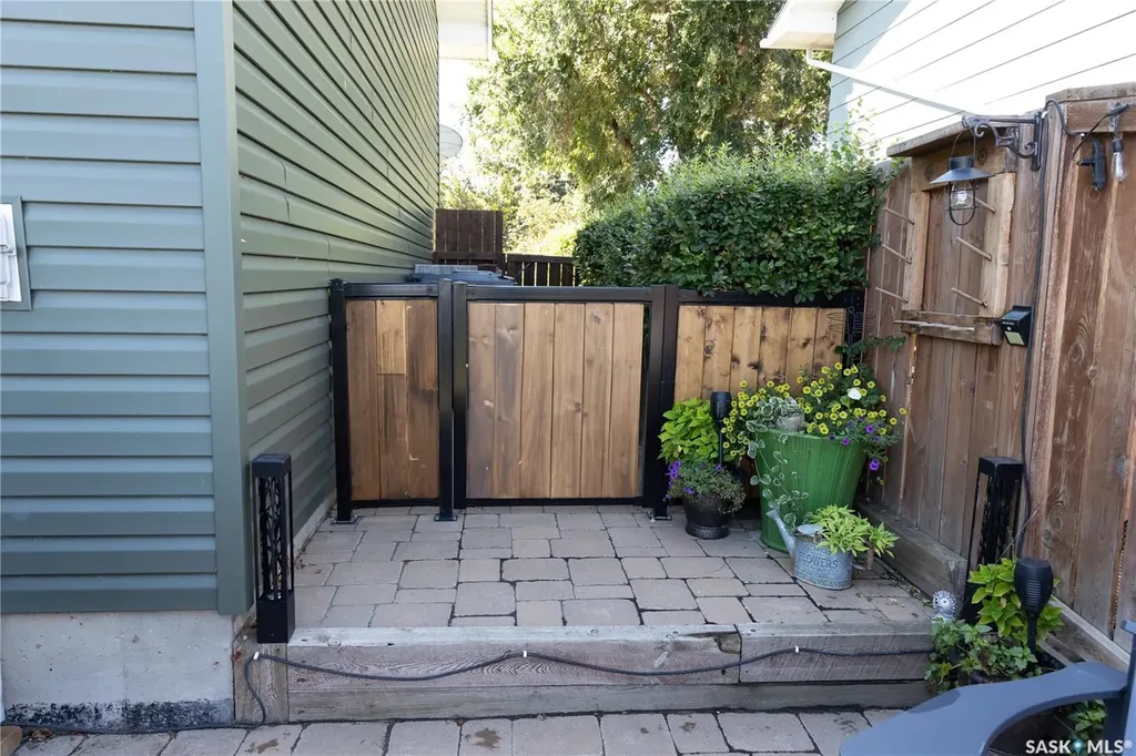 600 5th Avenue W Assiniboia SK S0H 0B0