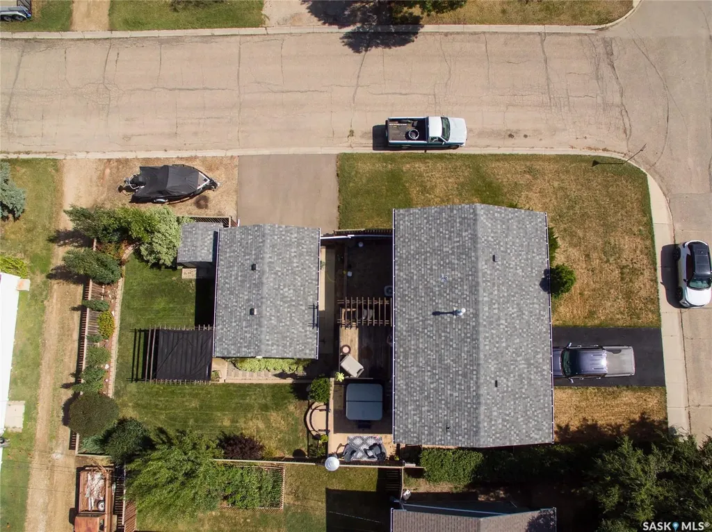 600 5th Avenue W Assiniboia SK S0H 0B0