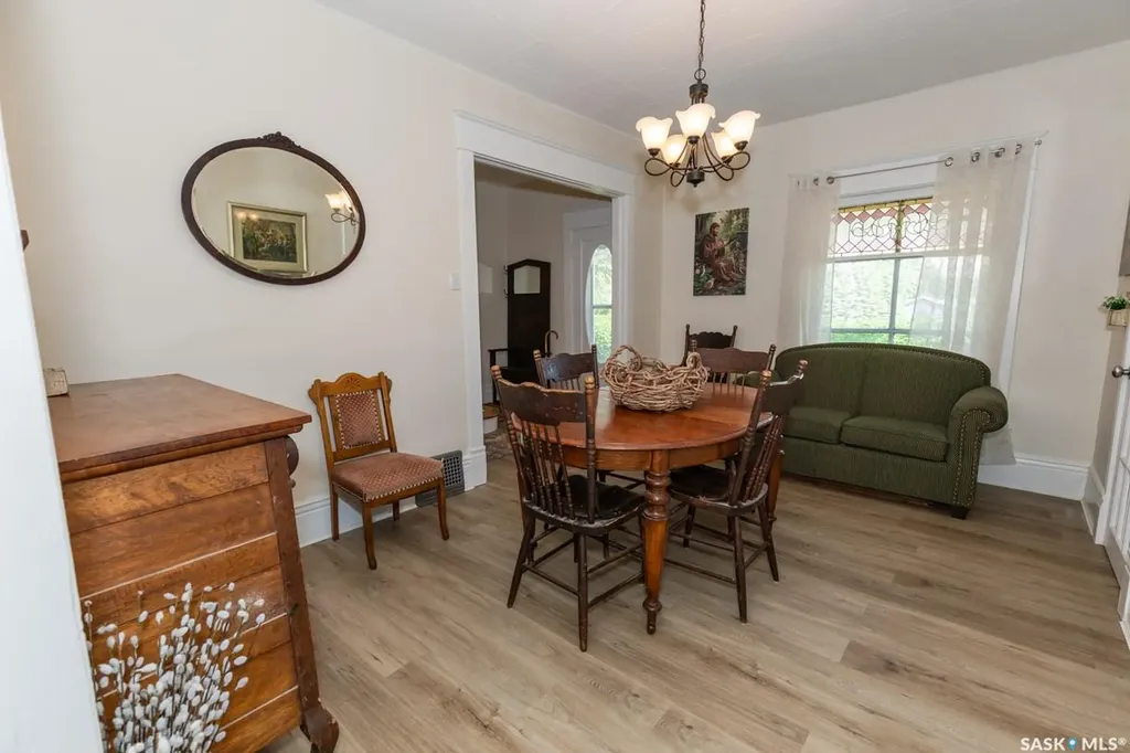 307 Lonsdale Street Luseland SK S0L 2A0