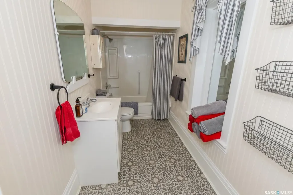 307 Lonsdale Street Luseland SK S0L 2A0