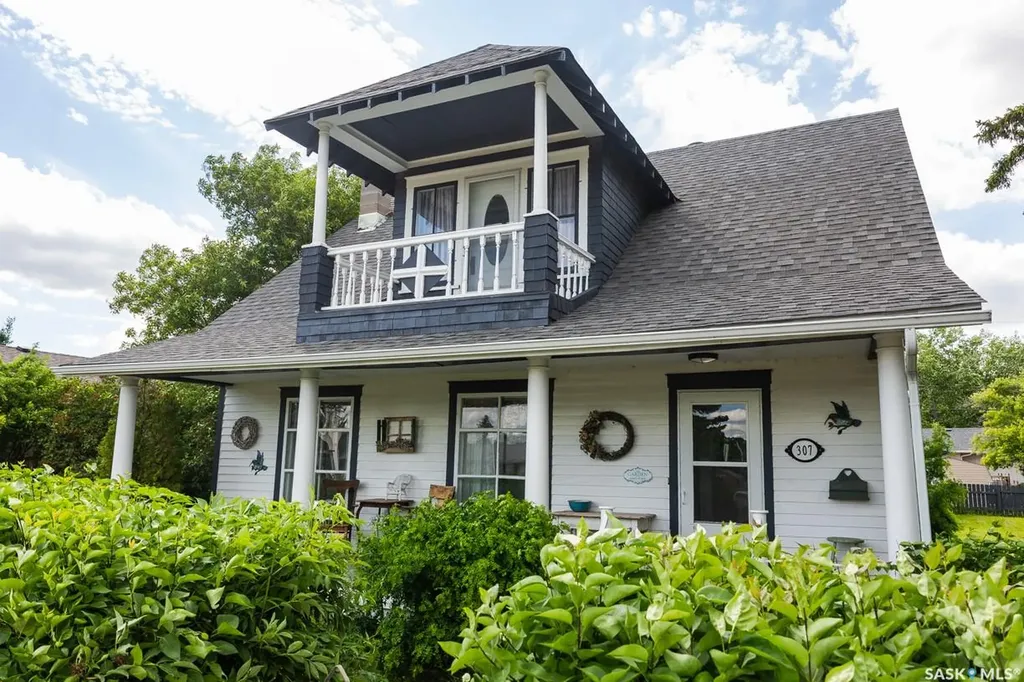 307 Lonsdale Street Luseland SK S0L 2A0