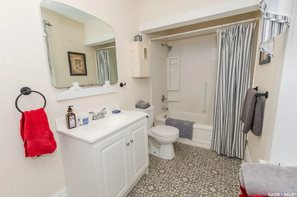 307 Lonsdale Street Luseland SK S0L 2A0