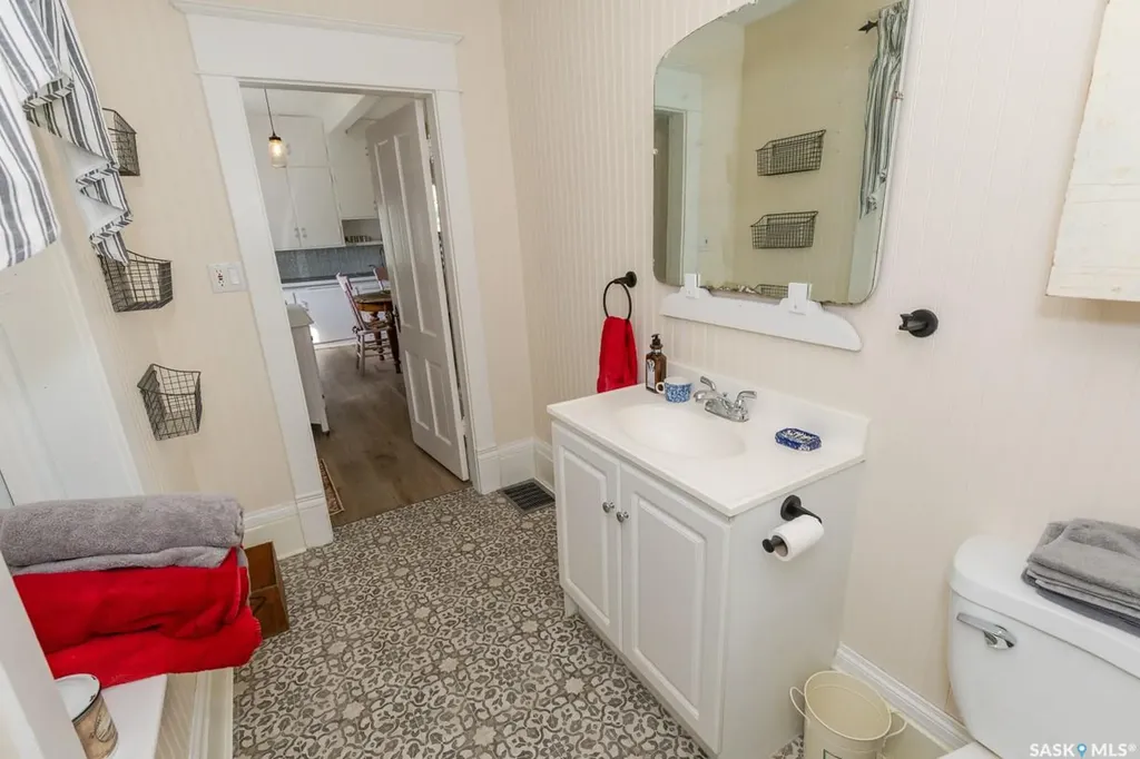 307 Lonsdale Street Luseland SK S0L 2A0