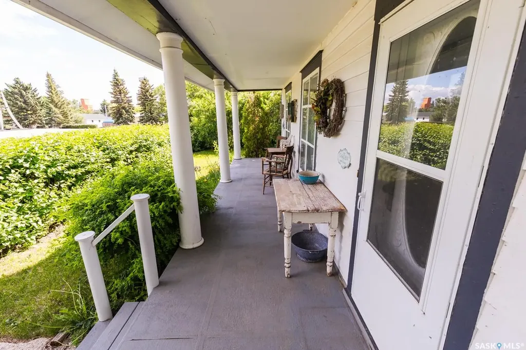 307 Lonsdale Street Luseland SK S0L 2A0