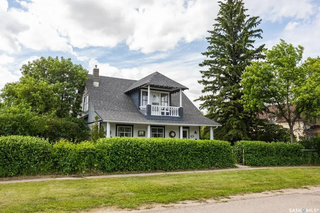 307 Lonsdale Street Luseland SK S0L 2A0