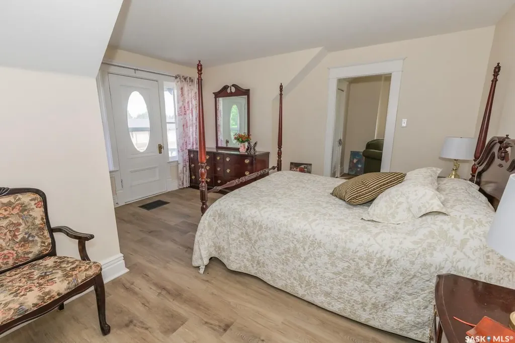 307 Lonsdale Street Luseland SK S0L 2A0