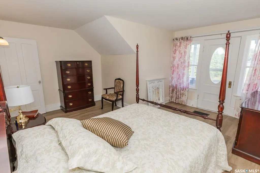 307 Lonsdale Street Luseland SK S0L 2A0