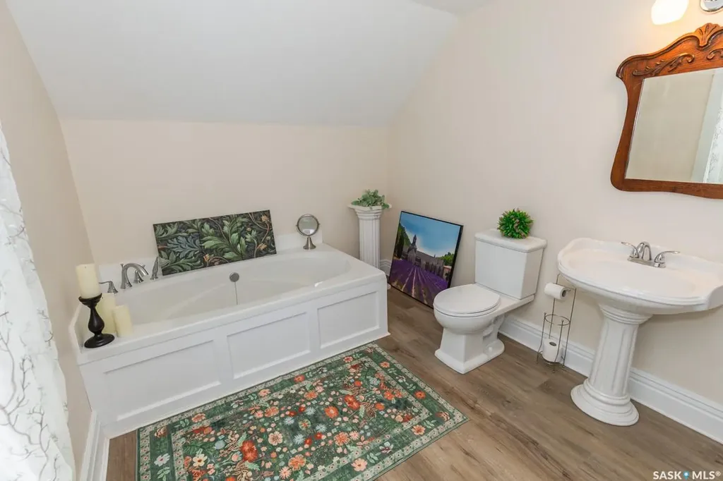 307 Lonsdale Street Luseland SK S0L 2A0