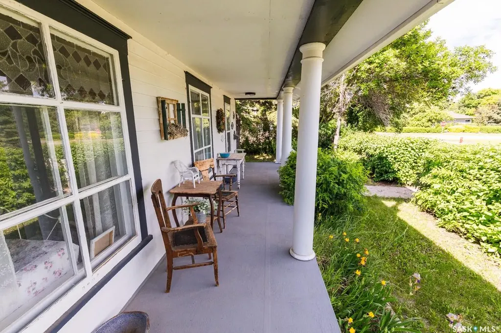 307 Lonsdale Street Luseland SK S0L 2A0