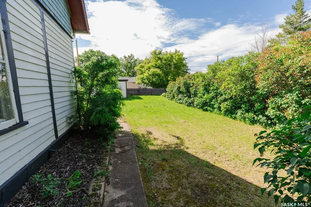 307 Lonsdale Street Luseland SK S0L 2A0