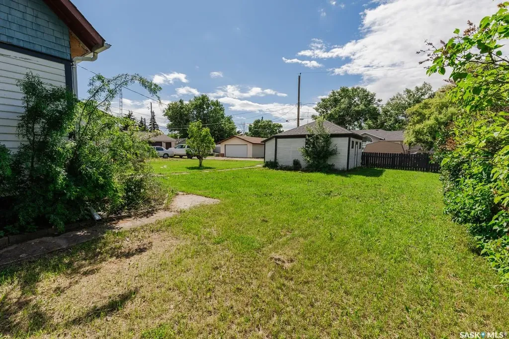 307 Lonsdale Street Luseland SK S0L 2A0