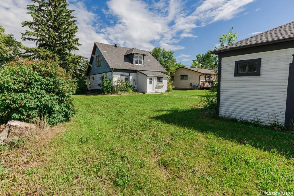 307 Lonsdale Street Luseland SK S0L 2A0