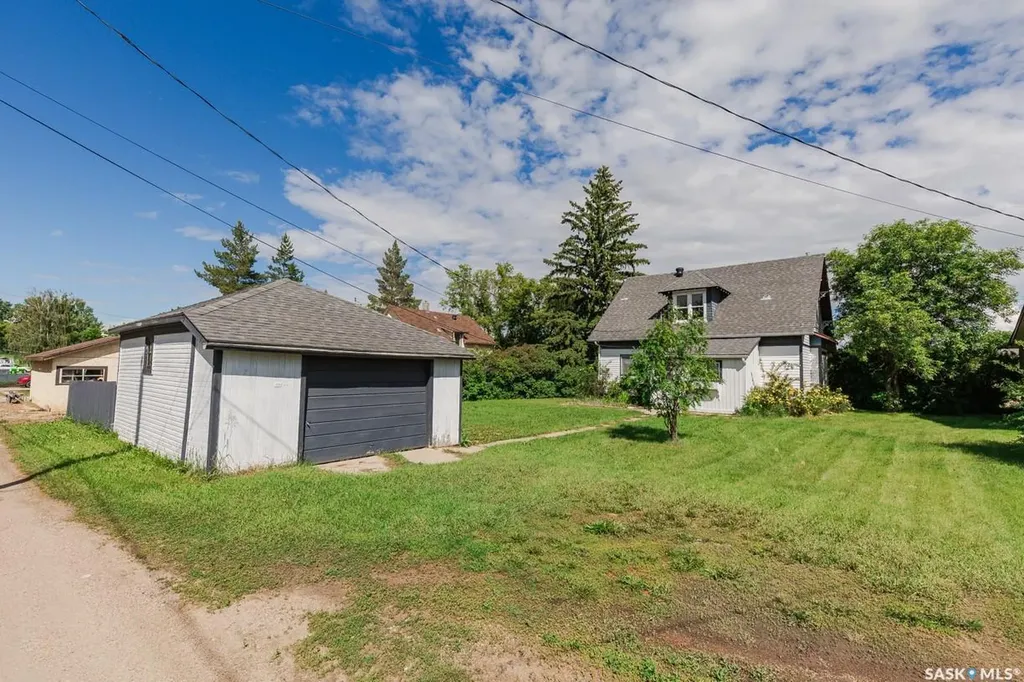 307 Lonsdale Street Luseland SK S0L 2A0