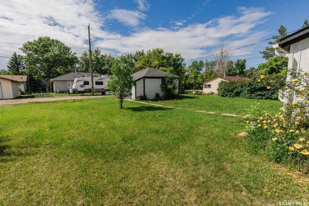307 Lonsdale Street Luseland SK S0L 2A0