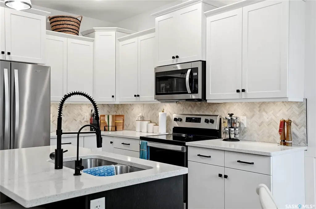 3220 11th Street Saskatoon SK S7M 5M4