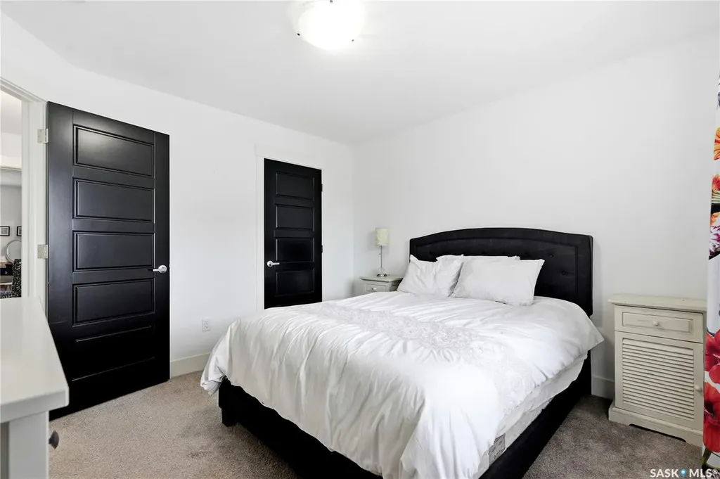 3220 11th Street Saskatoon SK S7M 5M4