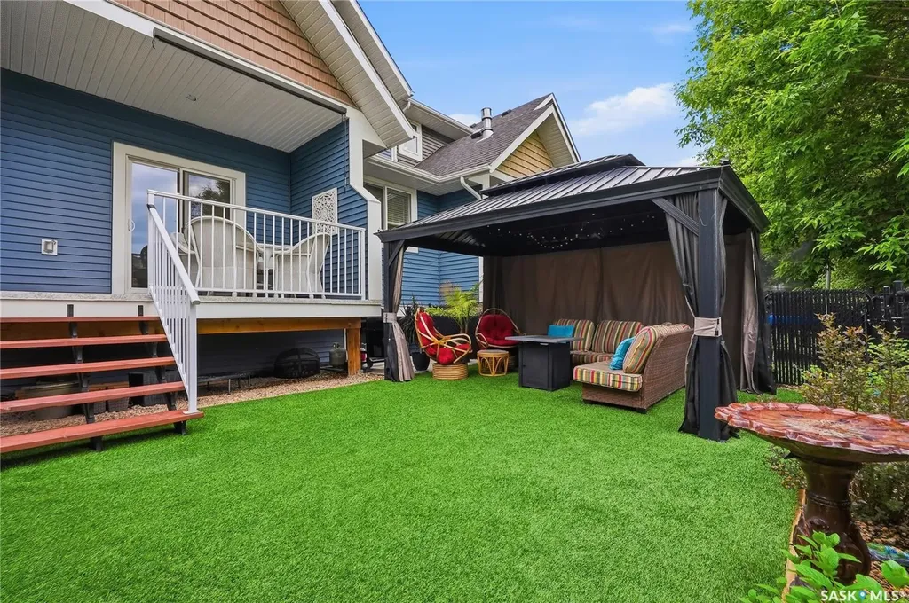 3220 11th Street Saskatoon SK S7M 5M4