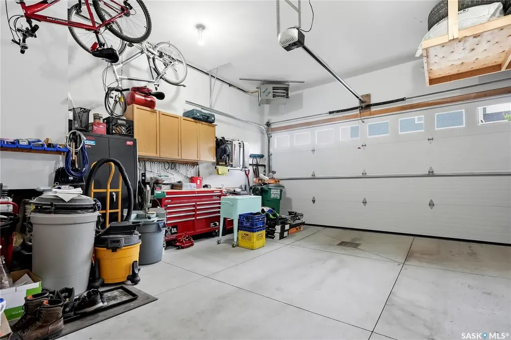 3220 11th Street Saskatoon SK S7M 5M4